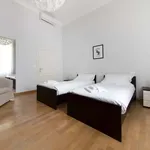 Rent 4 bedroom apartment of 65 m² in Bologna