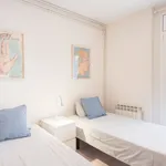 Rent 2 bedroom apartment of 700 m² in Barcelona