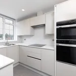 Rent 2 bedroom flat in Esher