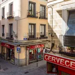 Rent a room of 150 m² in madrid