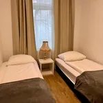 Miete 3 Schlafzimmer wohnung von 68 m² in Köln