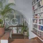 Appartement de 271 m² avec 7 chambre(s) en location à Paris