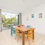 Rent 5 bedroom house in South East England