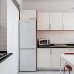 Rent 3 bedroom apartment of 84 m² in Lisbon