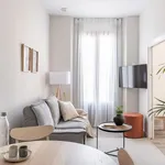 Rent 1 bedroom apartment of 538 m² in Granada