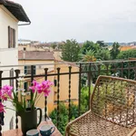 Rent 2 bedroom apartment of 88 m² in Florence