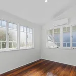 Rent 4 bedroom house in Clayfield