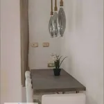 Rent 2 bedroom apartment of 60 m² in Naples