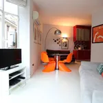 Rent 1 bedroom apartment of 55 m² in madrid