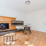 Miete 3 Schlafzimmer wohnung von 72 m² in Berlin