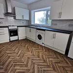 Rent 4 bedroom flat in Swansea