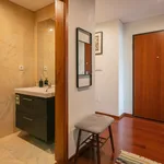 Rent 3 bedroom apartment of 135 m² in Porto