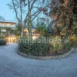 Rent 5 bedroom house of 300 m² in Rome