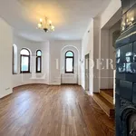 Rent 16 bedroom house of 375 m² in Bucuresti