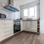 Rent a room of 95 m² in Valencia