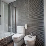 Rent 4 bedroom apartment of 70 m² in Barcelona