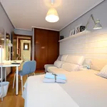 Rent 4 bedroom apartment in Bilbao