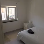 Rent 4 bedroom apartment in Lisbon