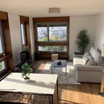 Rent 4 bedroom apartment of 91 m² in Paris