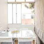 Rent a room of 150 m² in lisbon