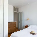 Rent 2 bedroom apartment of 70 m² in lisbon