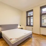 Rent 4 bedroom apartment of 115 m² in Capital City of Prague