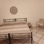 Rent a room of 200 m² in rome