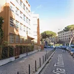 Affitto 3 camera appartamento di 120 m² in Roma