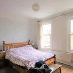 Rent 3 bedroom house in South East England