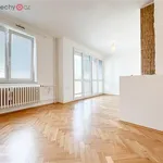 Rent 4 bedroom apartment of 68 m² in Capital City of Prague