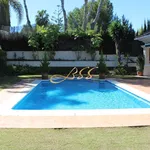 Rent 5 bedroom house of 380 m² in Marbella