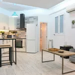 Rent 5 bedroom apartment of 66 m² in Madrid