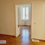 Rent 5 bedroom apartment of 216 m² in Milan