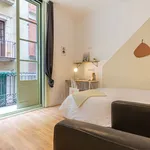 Rent 4 bedroom apartment of 10 m² in Barcelona