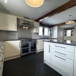 Rent 4 bedroom flat in Calderdale