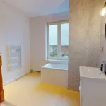 Rent 5 bedroom house of 107 m² in Lille