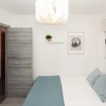 Rent a room of 79 m² in Valencia