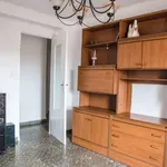 Rent 5 bedroom apartment of 83 m² in valencia