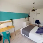  appartement avec 3 chambre(s) en location à Paris