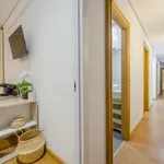 Rent a room of 120 m² in madrid