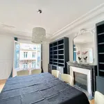 Rent 3 bedroom apartment of 158 m² in Paris 17ème