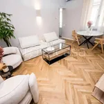 Rent 1 bedroom apartment of 50 m² in Milano