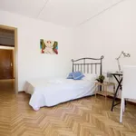 Rent a room of 130 m² in madrid