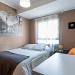 Rent 4 bedroom apartment in Valencia