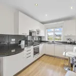 Rent 3 bedroom apartment of 99 m² in London