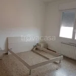 Affitto 3 camera appartamento di 90 m² in Rovigo