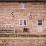 Rent 5 bedroom house in Derbyshire Dales