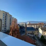 Appartement de 108 m² avec 4 chambre(s) en location à Chambéry