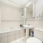 Rent 2 bedroom flat in London