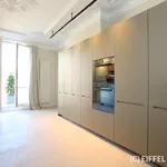 Rent 4 bedroom apartment of 232 m² in Paris 8 - Avenue Marceau